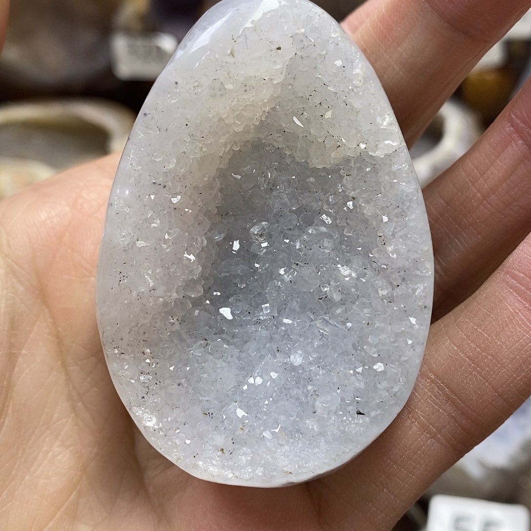 星***间玛瑙/玉髓未镶嵌玛瑙摆件