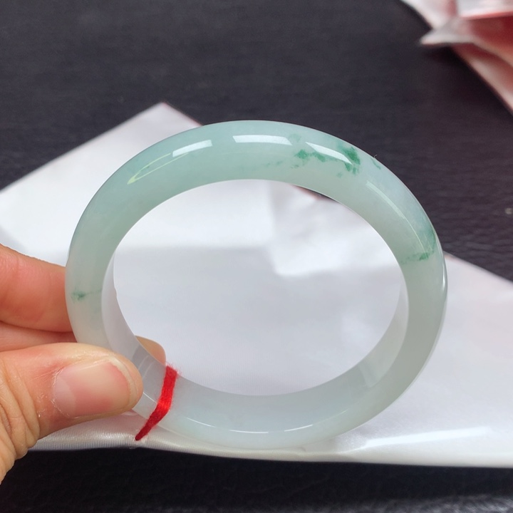 翡翠手镯未镶嵌柔**水57圈