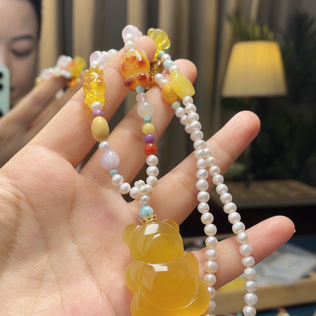 琥珀未镶嵌裸石吊坠