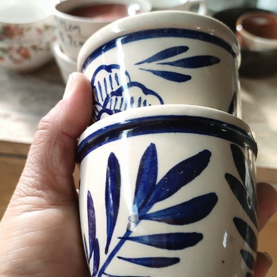 陶瓷青花杯子微瑕疵品两支