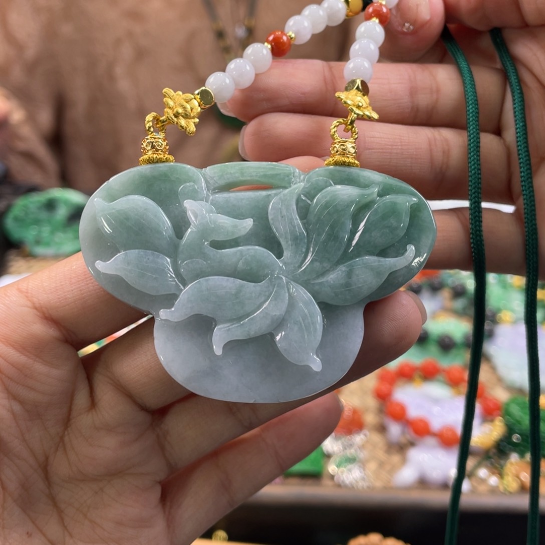 翡翠颈饰未镶嵌代编织