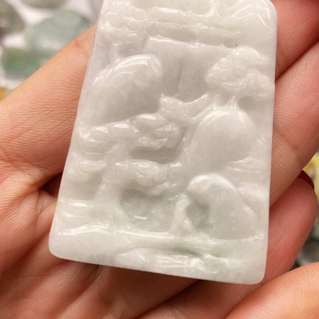 翡翠颈饰未镶嵌翡翠