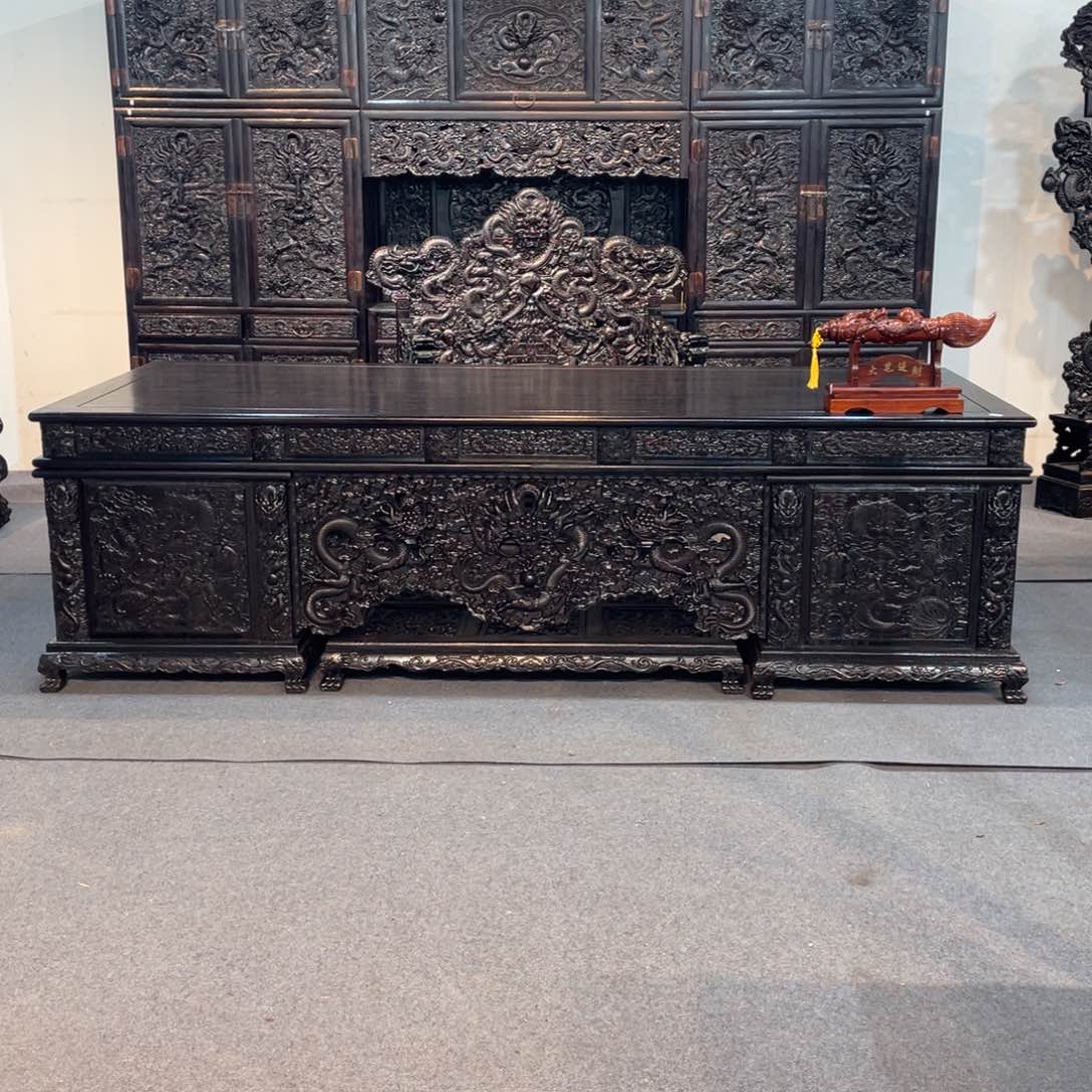 非洲紫檀（红花梨）办公桌12000