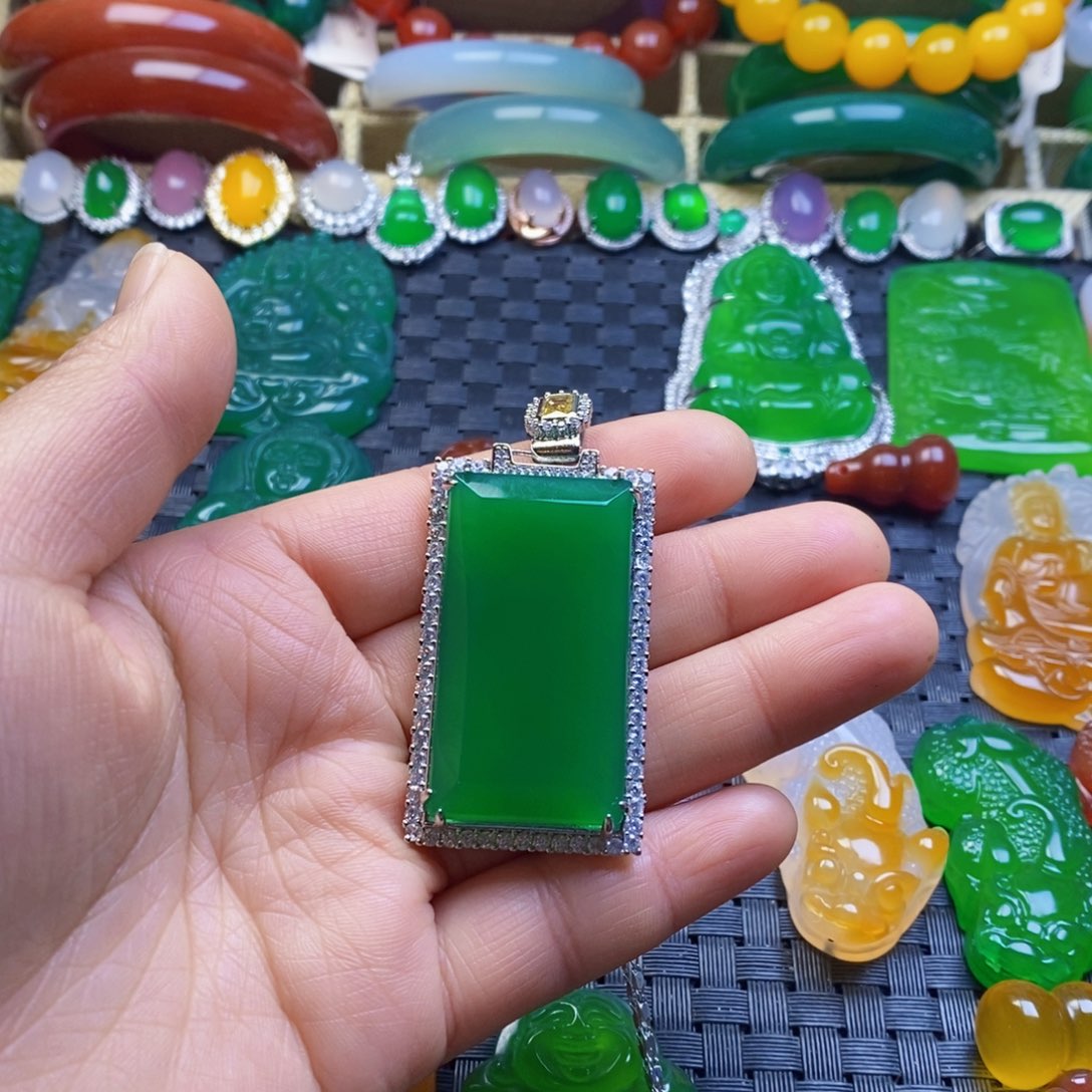 娜***…玛瑙/玉髓合金颈饰
