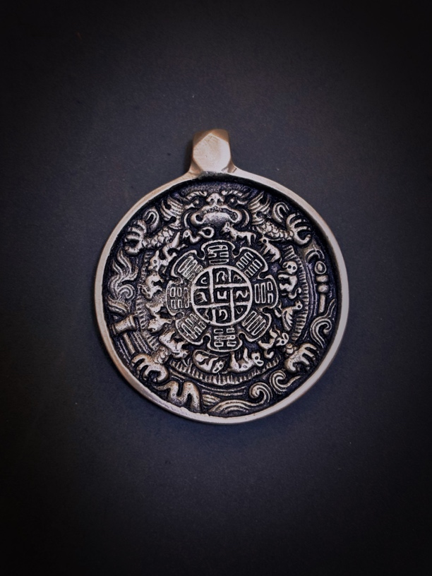 藏传藏区九宫八卦牌朝天吼麟甲天铁白铜利马铜黄铜紫铜文玩