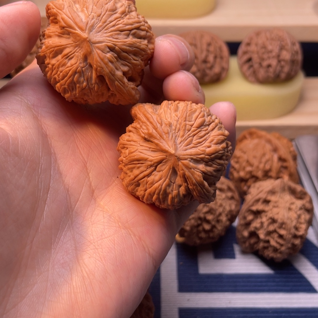 文玩核桃泥鳅背42+