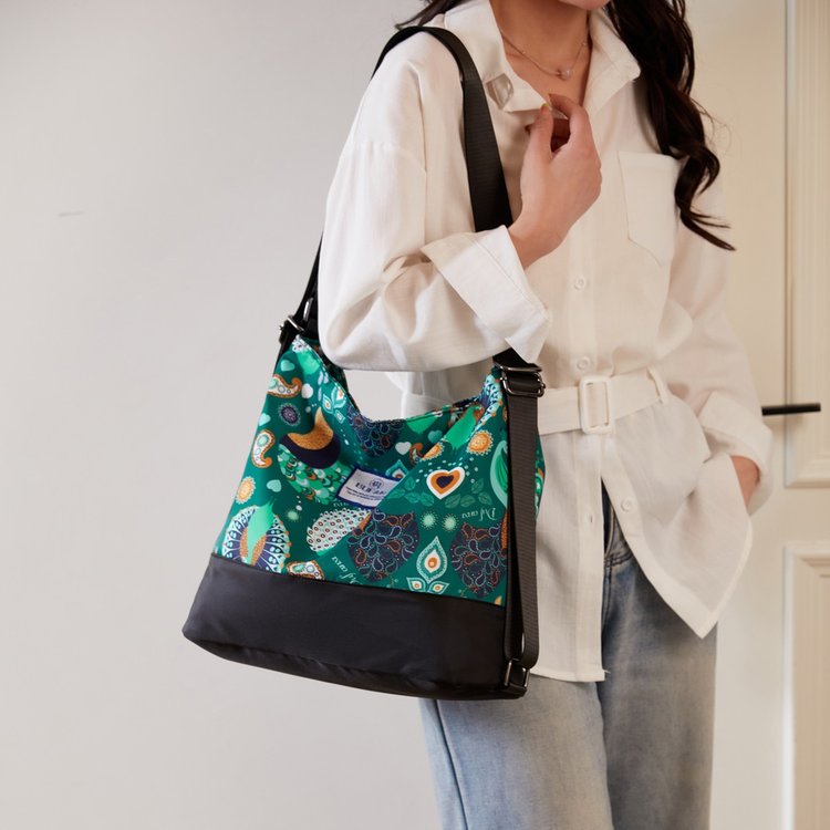 2025新款时尚印花森系布包通勤斜挎包百搭女包托特单肩大容量包包