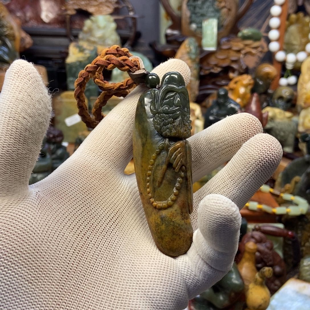 岫岩河磨玉（透闪石质玉）把件未镶嵌