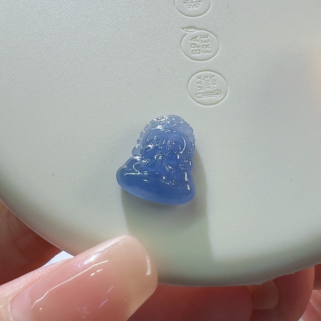 翡翠颈饰未镶嵌A****?宝宝佛