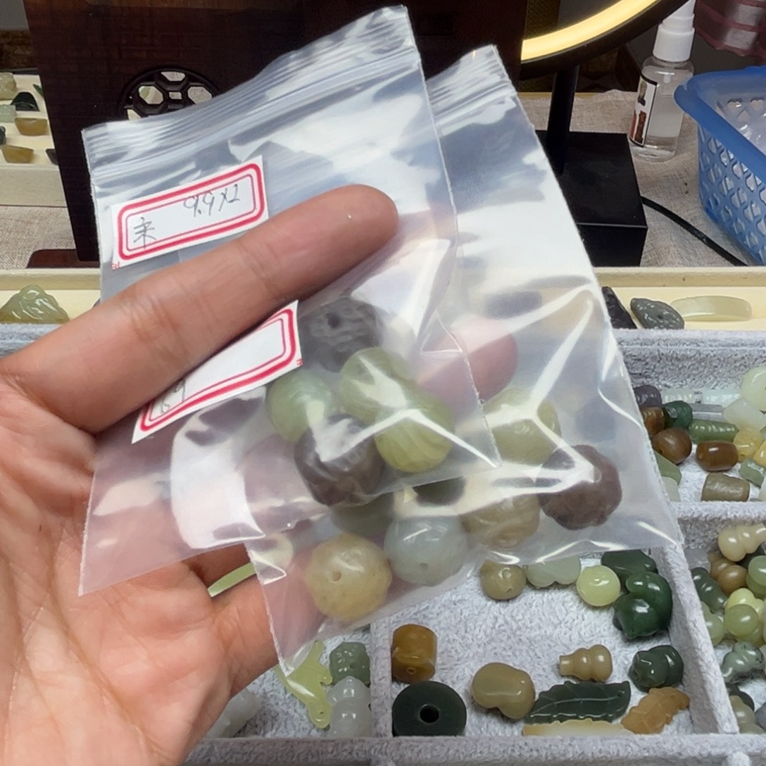 宋***麻和田玉未镶嵌珠宝半成品