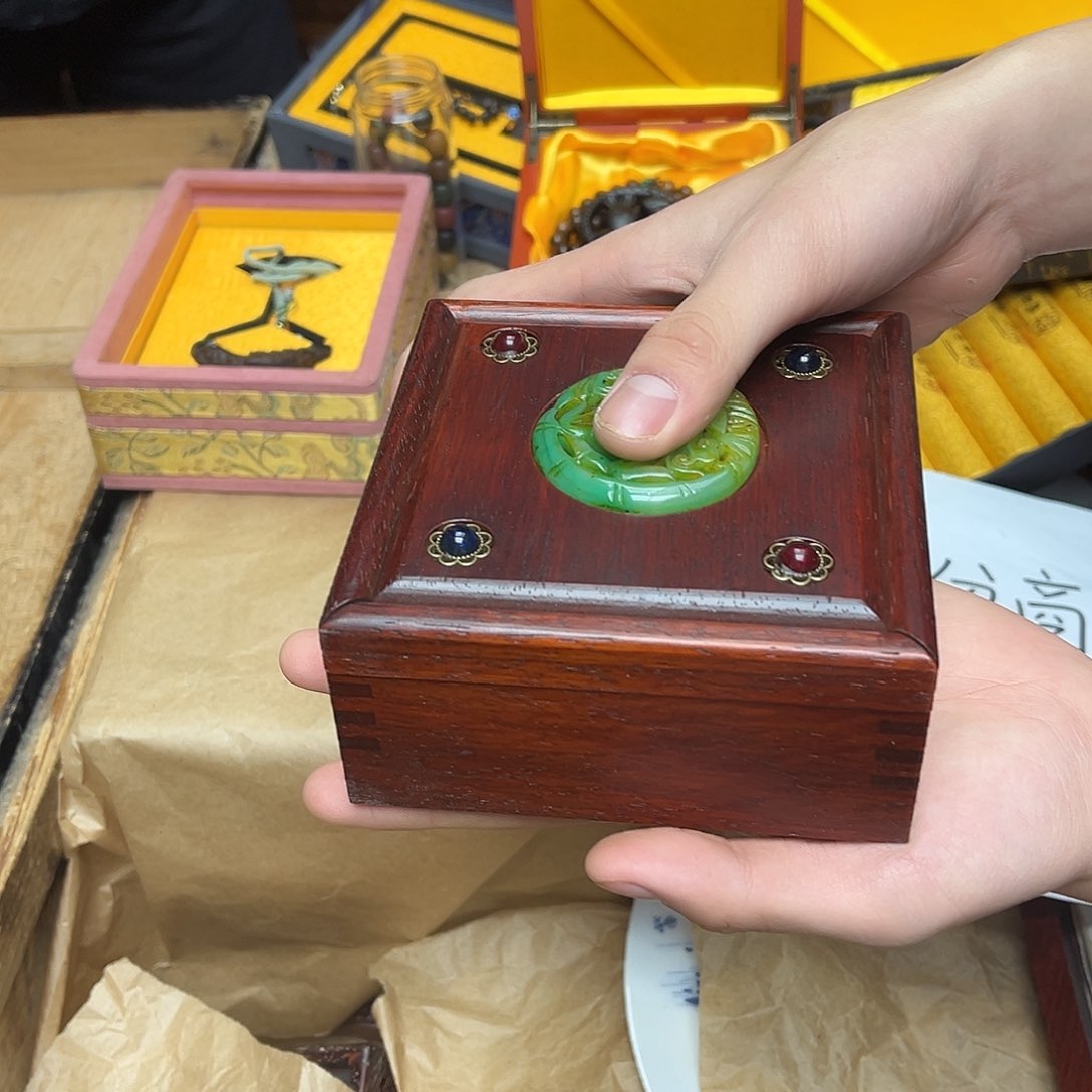 大叶紫檀（黑酸枝木类）