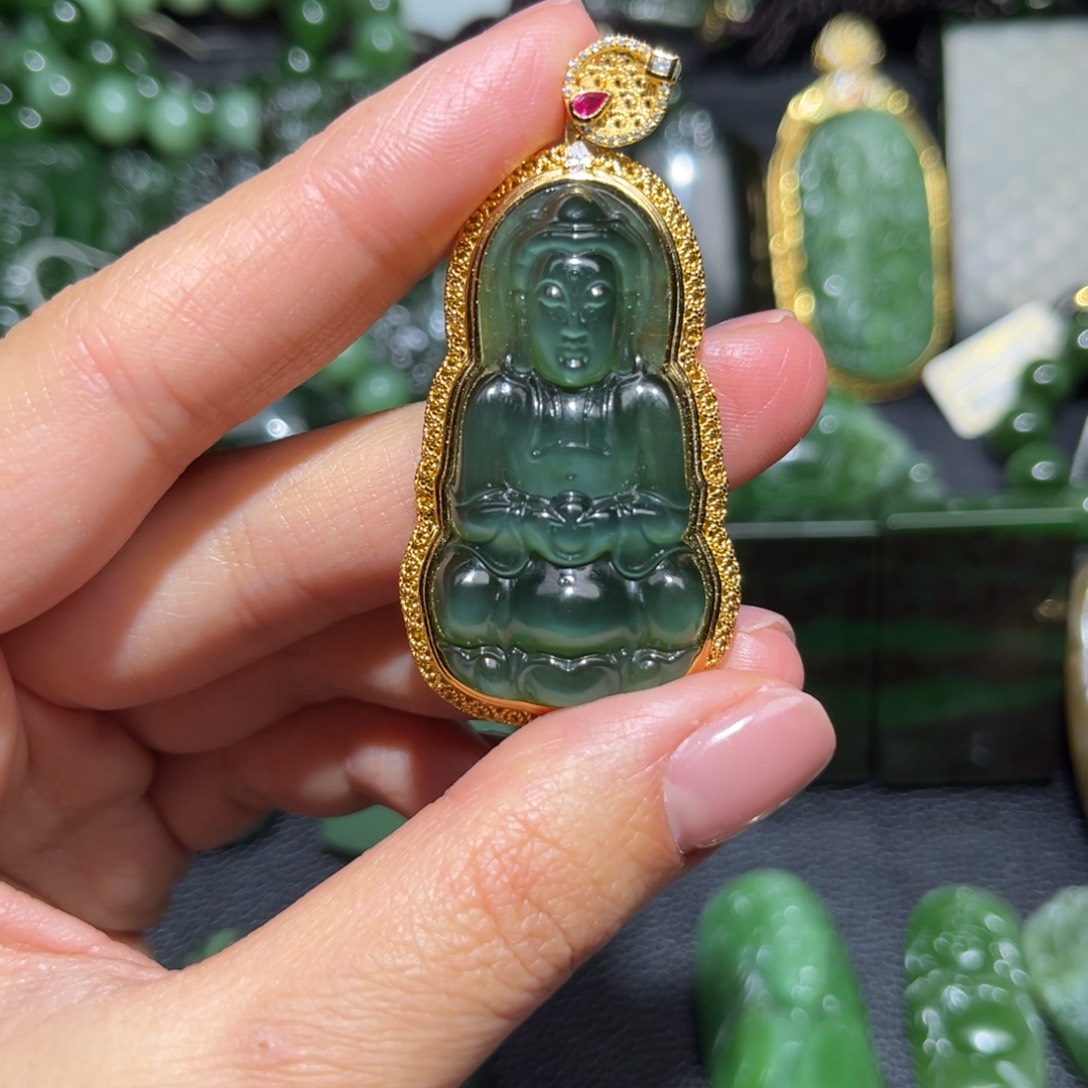 和田玉未镶嵌颈饰