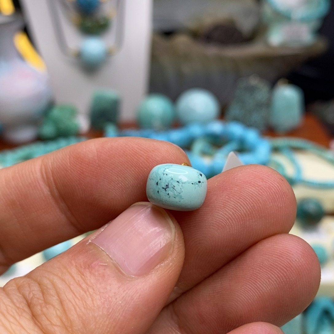 绿松石未镶嵌珠宝奇石11.1×8.3