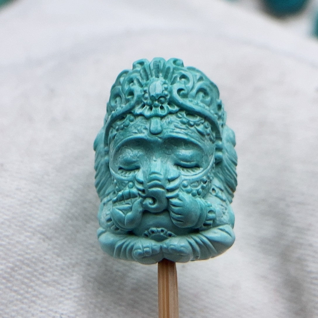 绿松石颈饰未镶嵌