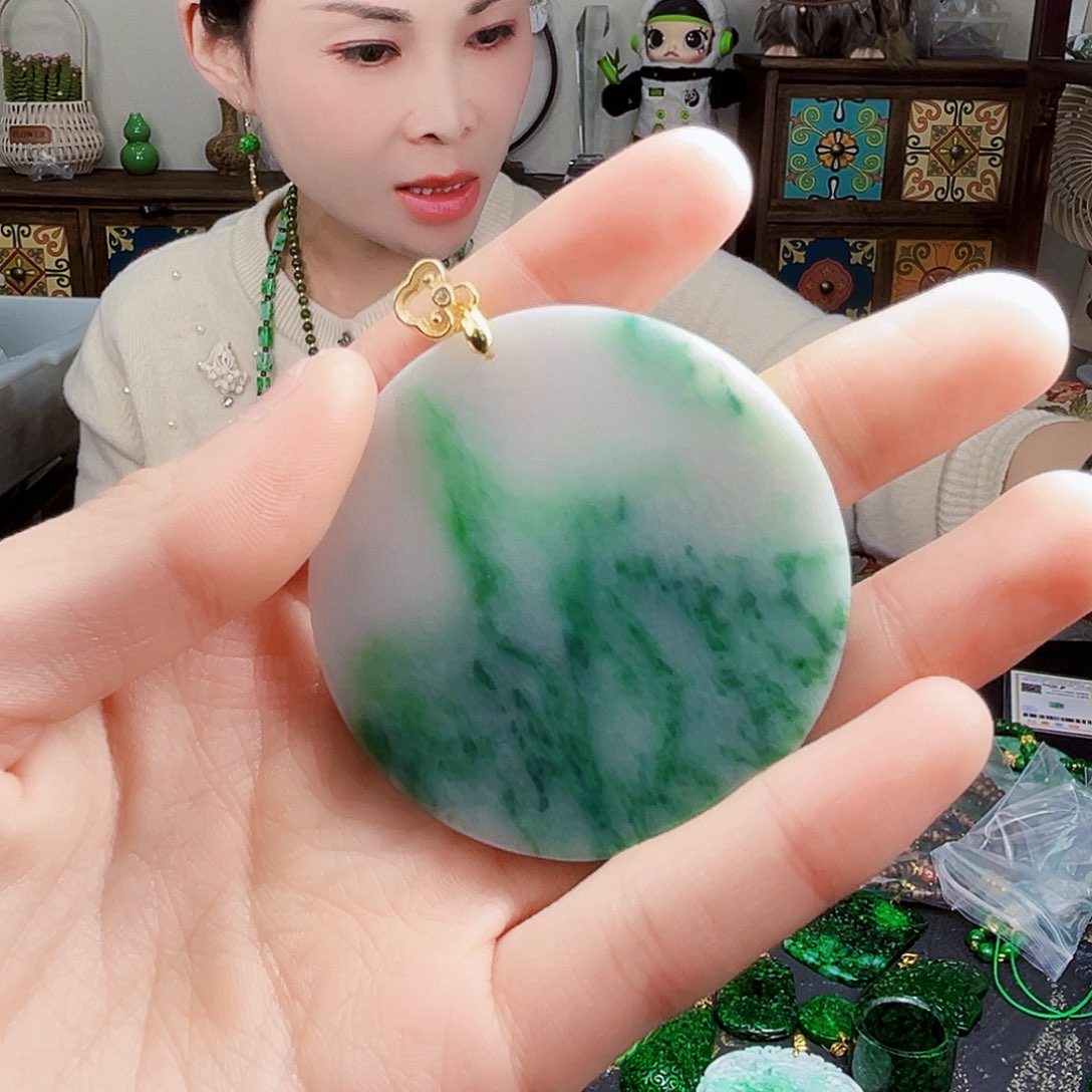 颈饰银S925镶嵌翡翠多样性