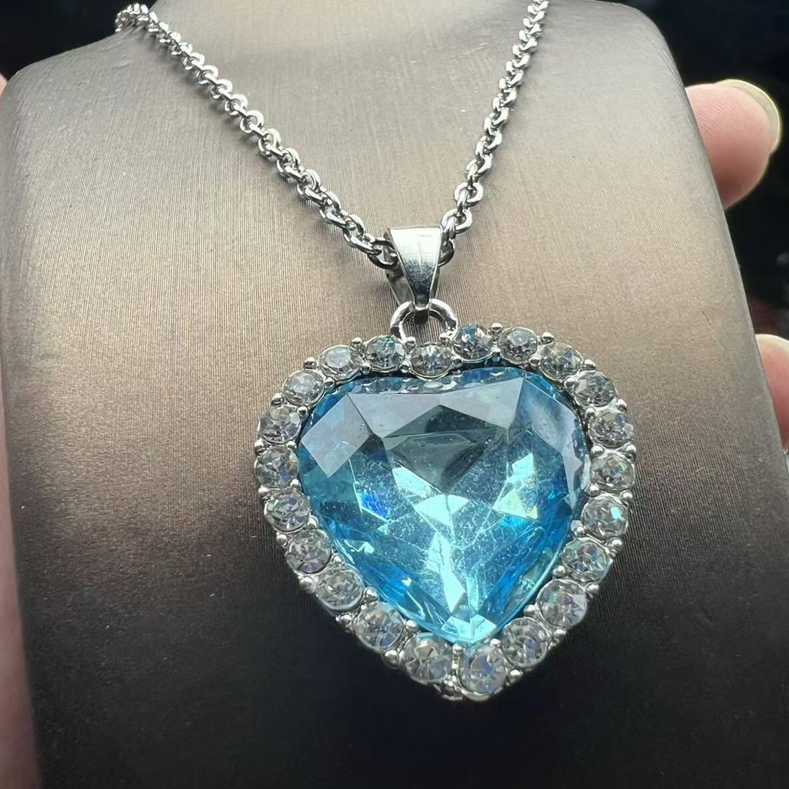  704海洋之心项链