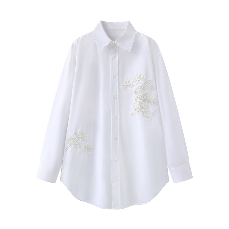 【M210】春季新品时尚镂空刺绣设计白色长袖单排扣衬衫 