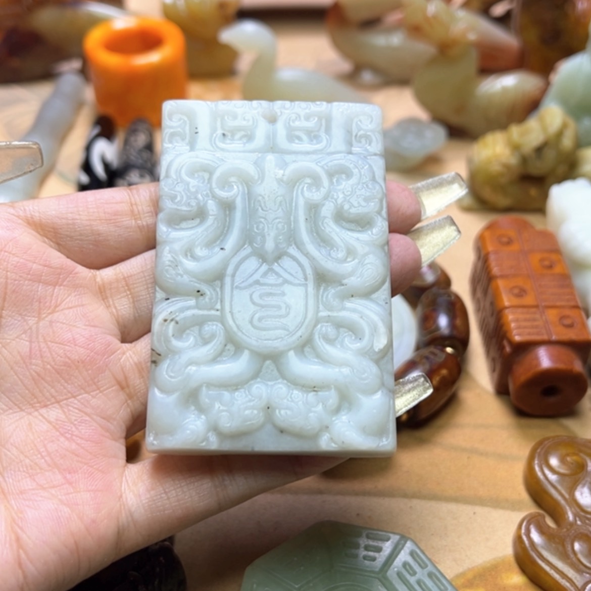 【闪购商品】蛇纹石玉颈饰未镶嵌