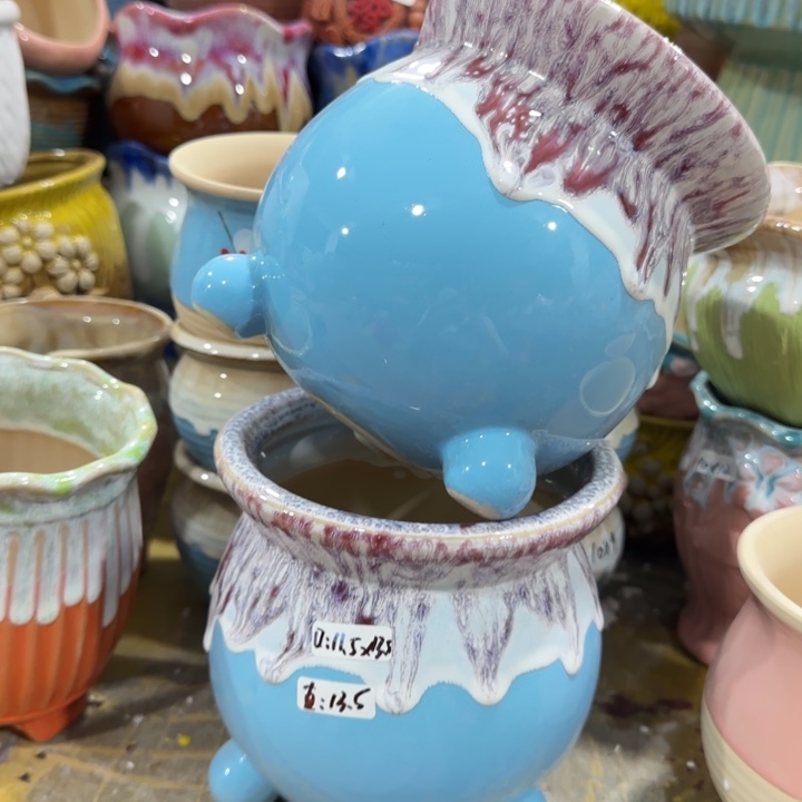 凑9块包邮，有孔，陶瓷花盆