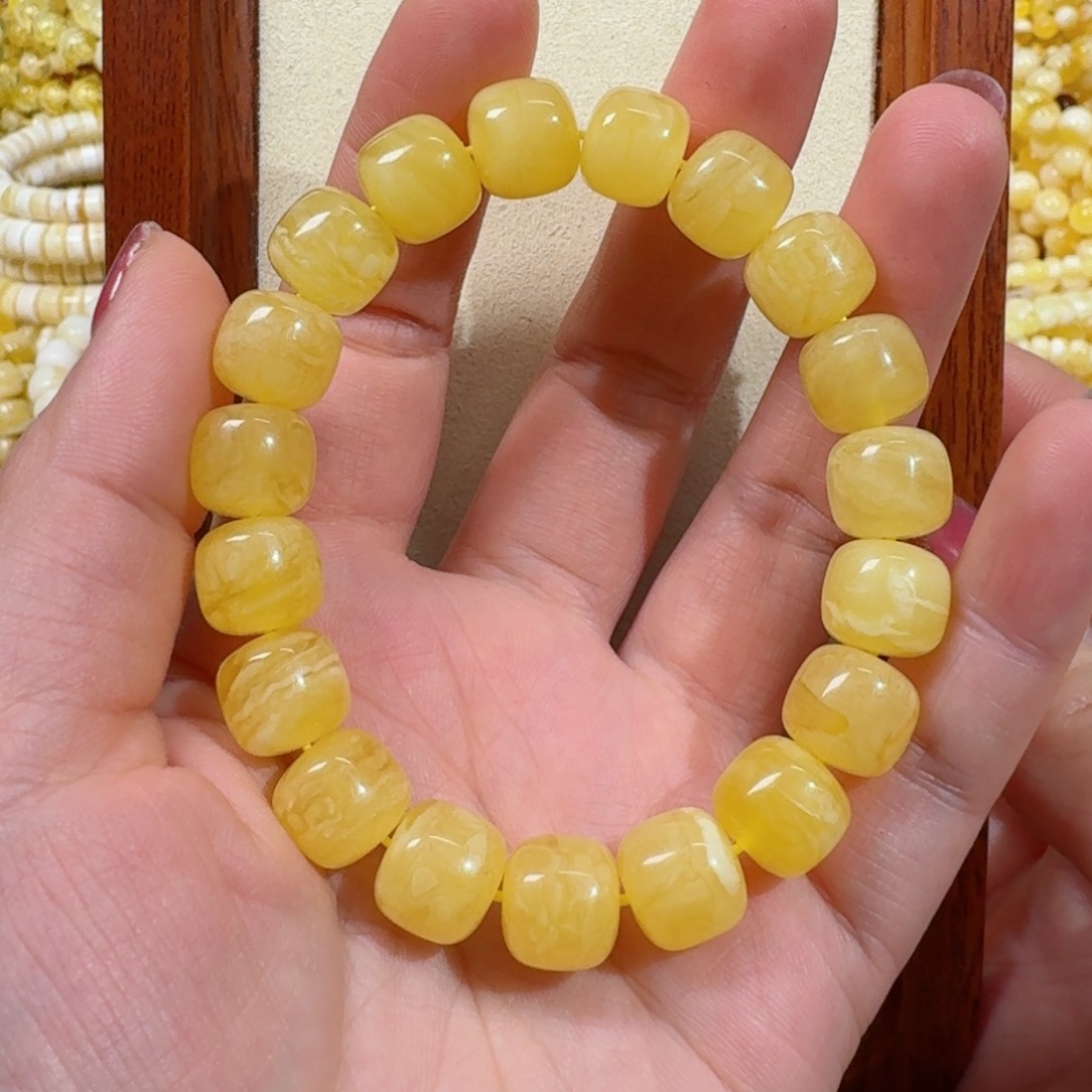 琥珀手链未镶嵌白花蜜蜡精工老型手串，16手围，16.4g