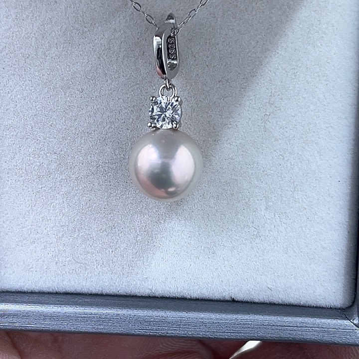 淡水珍珠吊坠(赠链)银S925镶嵌