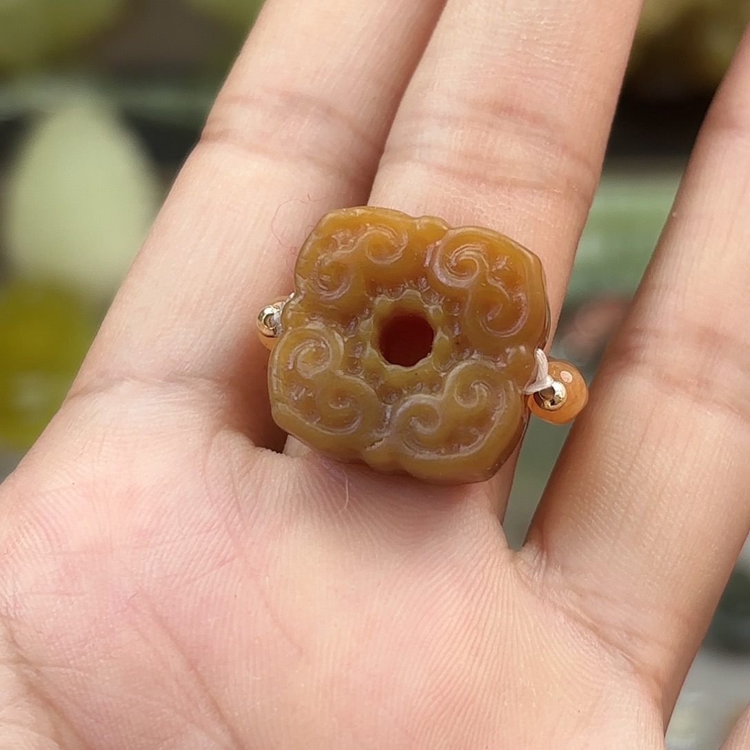 未镶嵌蛇纹石玉戒指