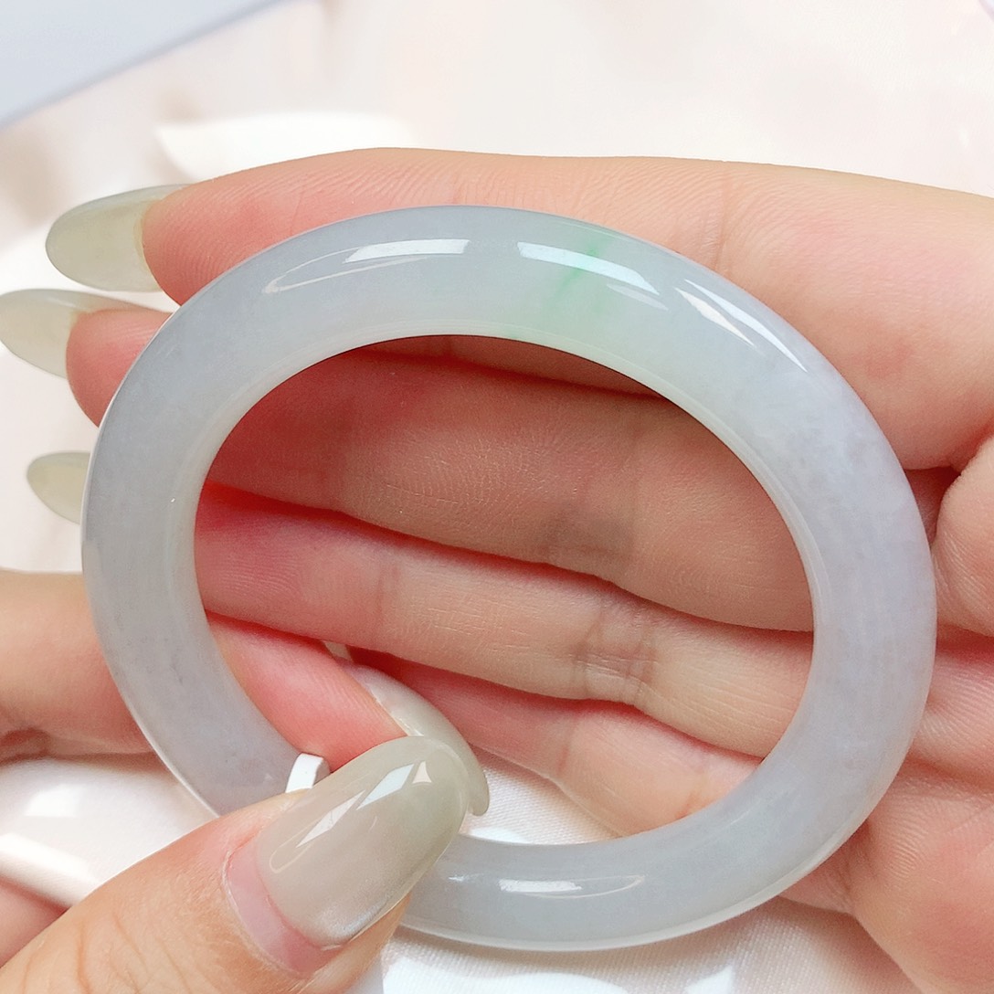 翡翠手镯未镶嵌抖音884