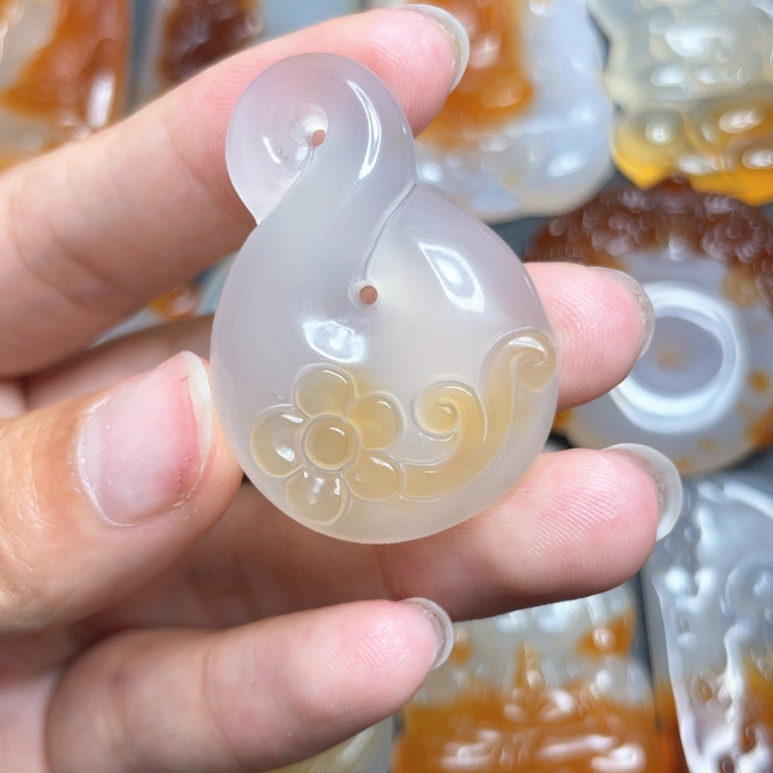 未镶嵌颈饰玛瑙/玉髓