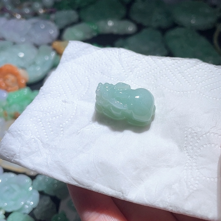 颈饰未镶嵌翡翠天