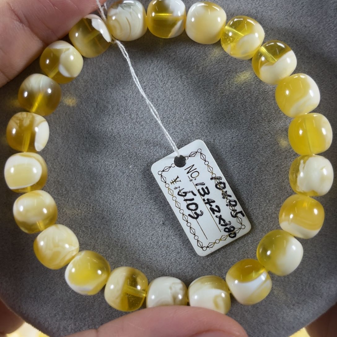 蜜蜡手链未镶嵌金瓷溶洞