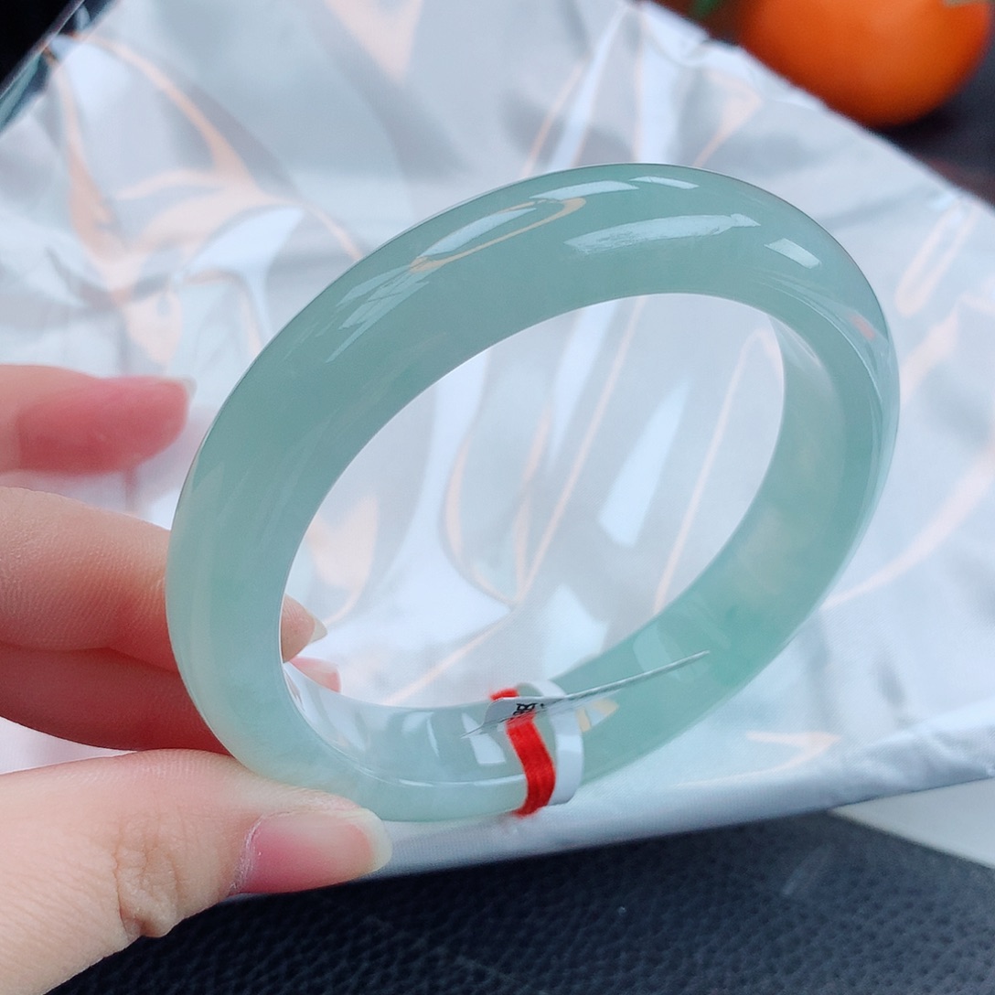 翡翠手镯未镶嵌缅甸天然翡翠A货