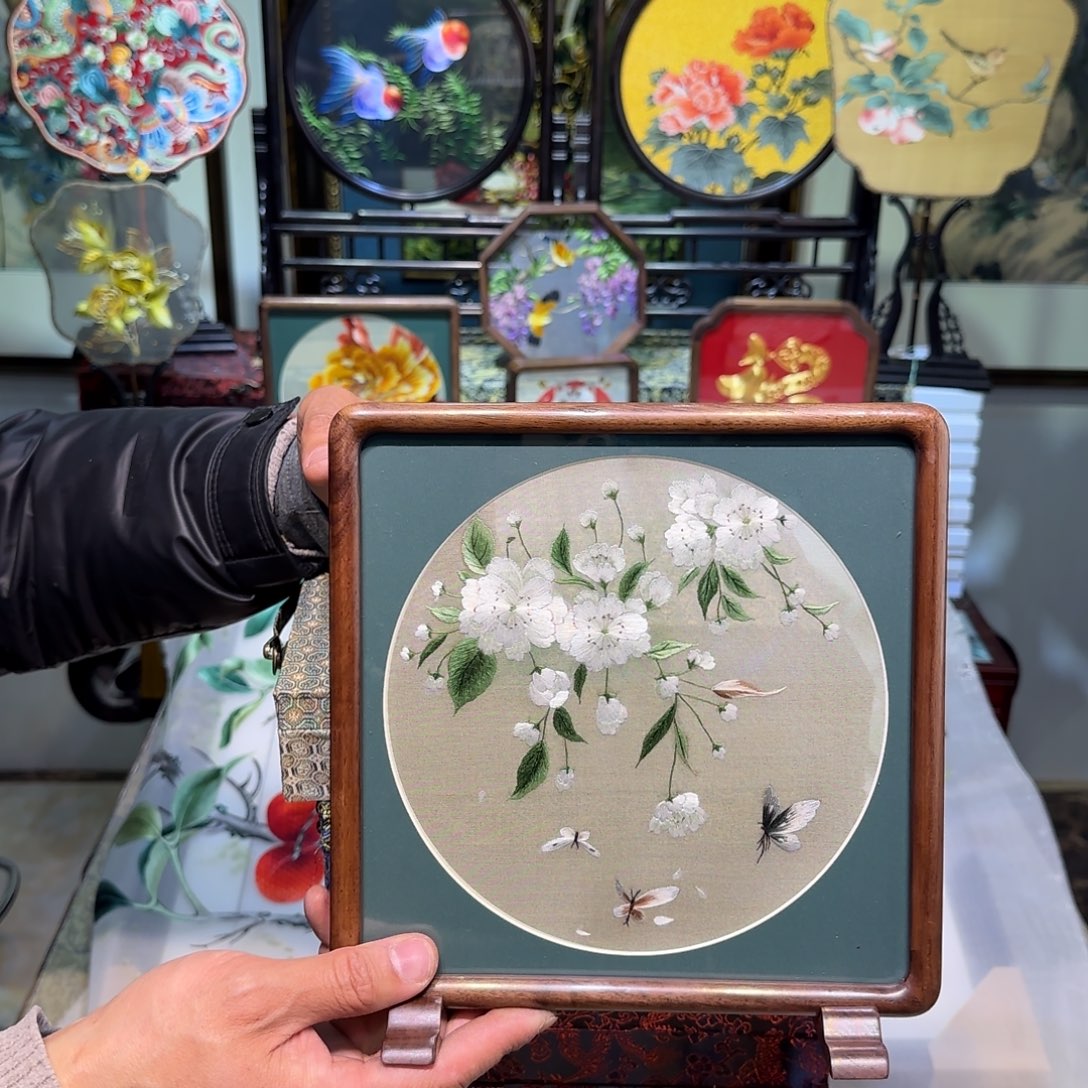 刺绣刺绣工艺精湛