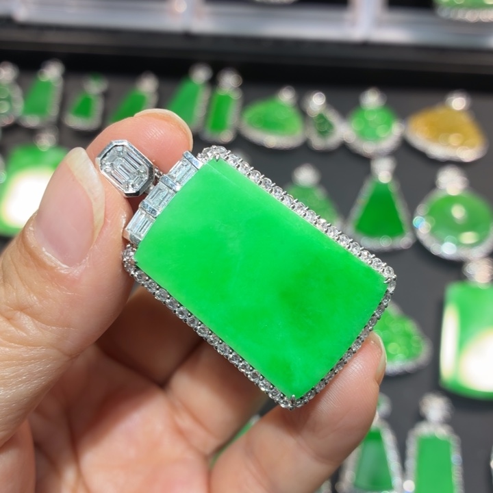 翡翠18K金镶嵌吊坠(不含链)翡翠