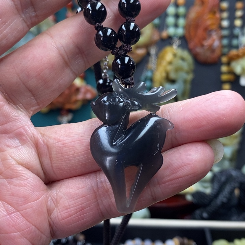 【闪购商品】蛇纹石玉未镶嵌吊坠