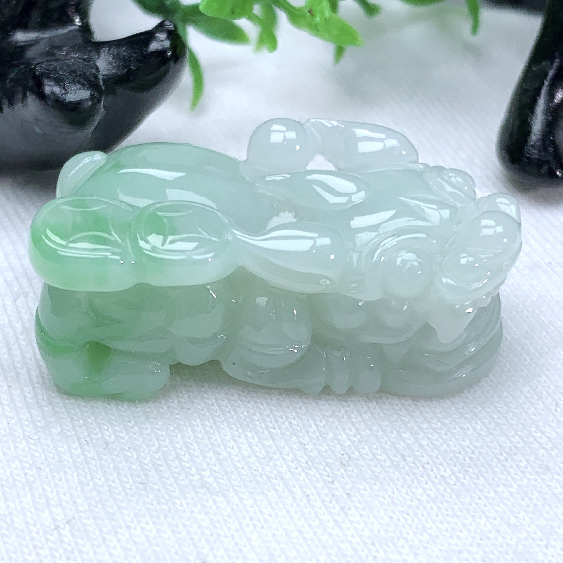 天然缅甸翡翠A货飘绿金钱貔貅吊坠挂件34.4−18.3−12.7mm