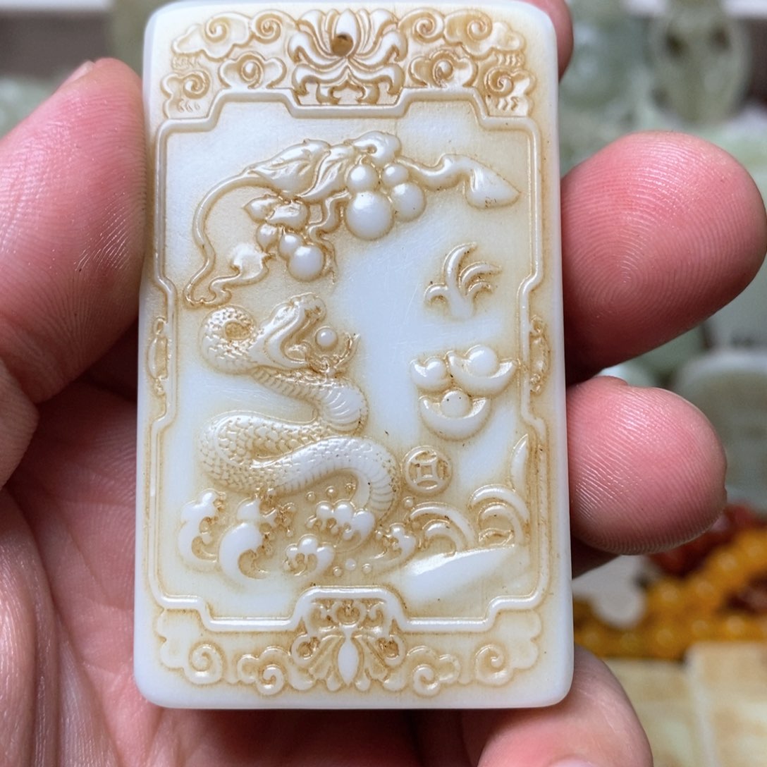 和田玉颈饰未镶嵌李*祥