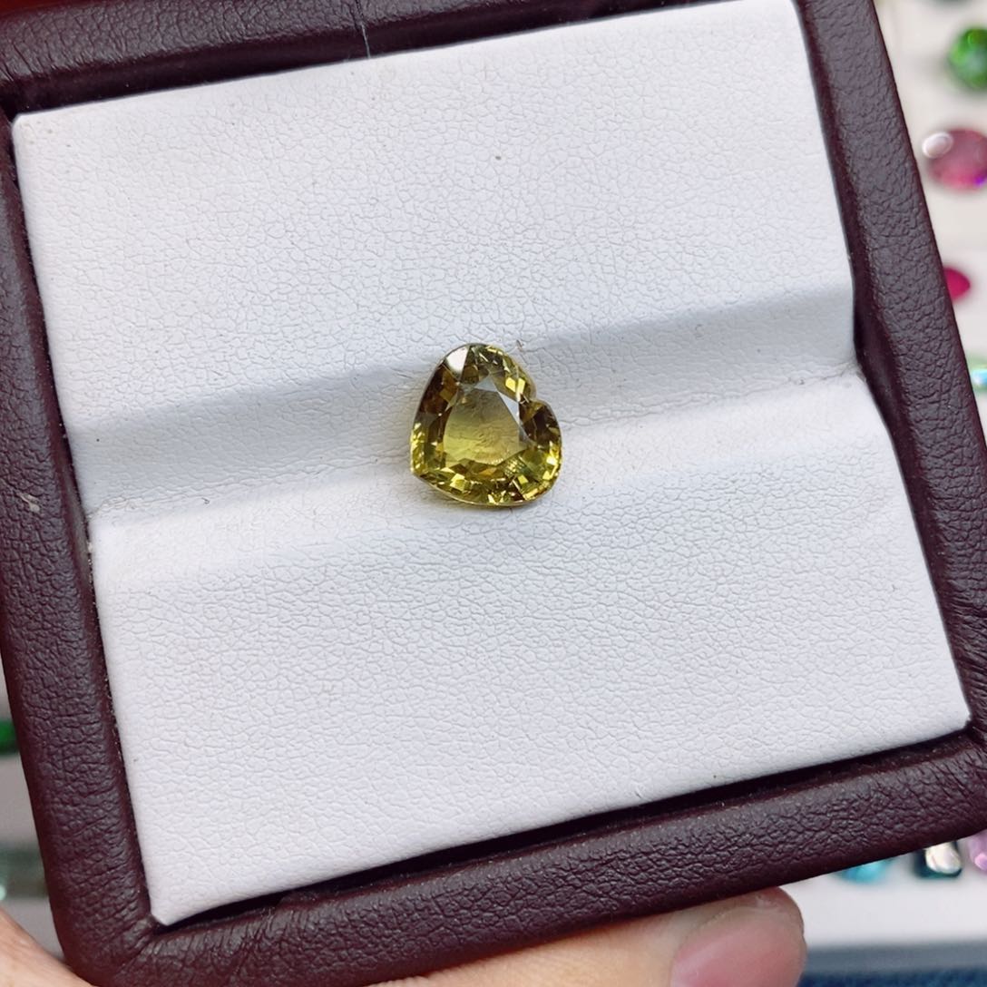 石榴石裸石未镶嵌马里石榴石4.6克拉