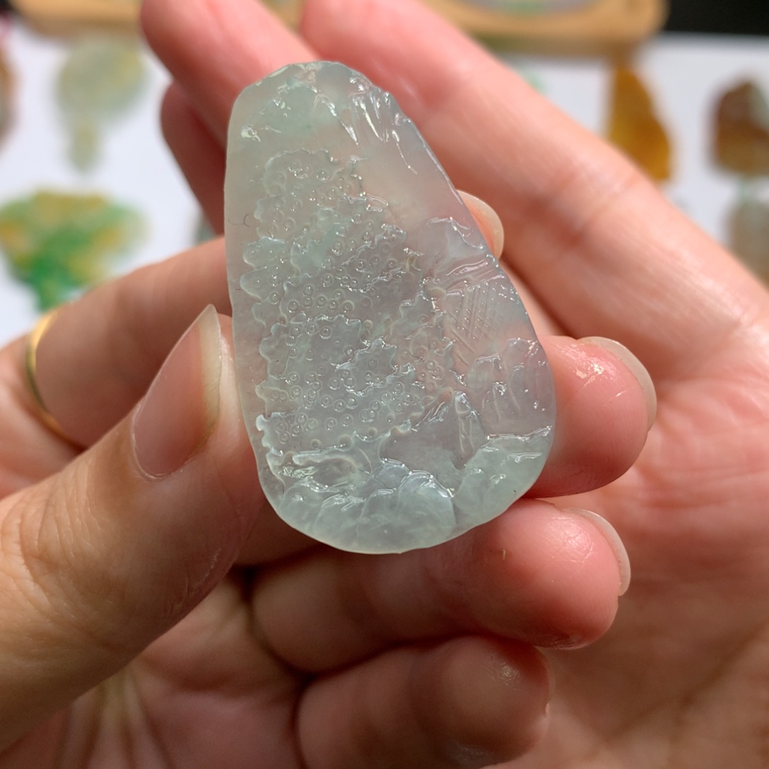 定制翡翠未镶嵌山水牌