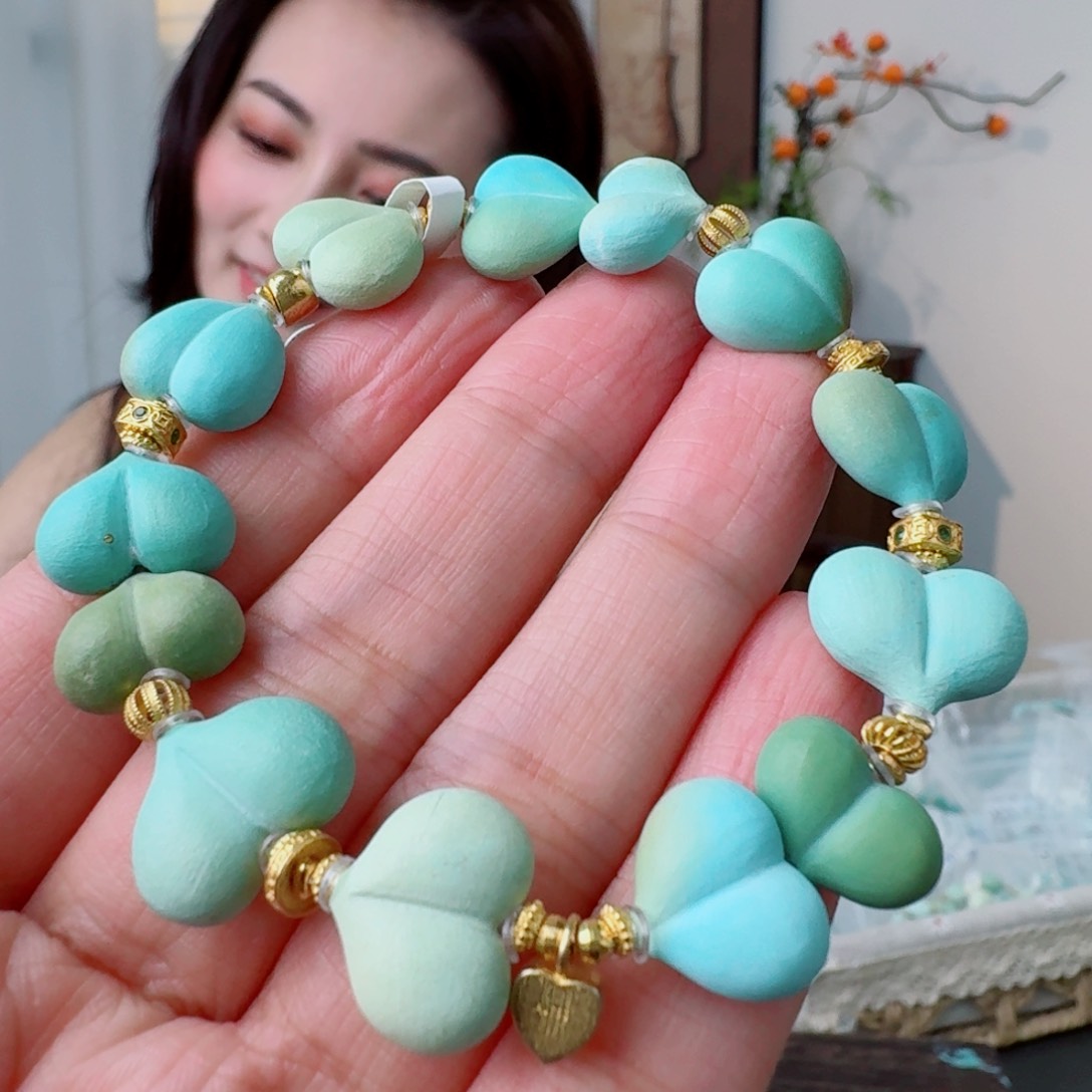 绿松石未镶嵌挂件