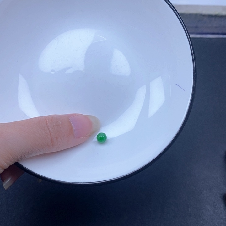 随***缘翡翠未镶嵌颈饰翡翠