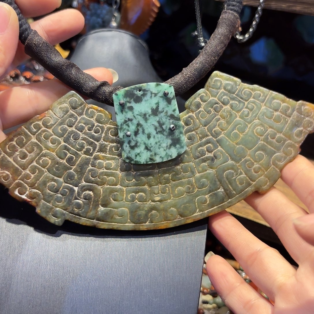 和田玉未镶嵌颈饰原创