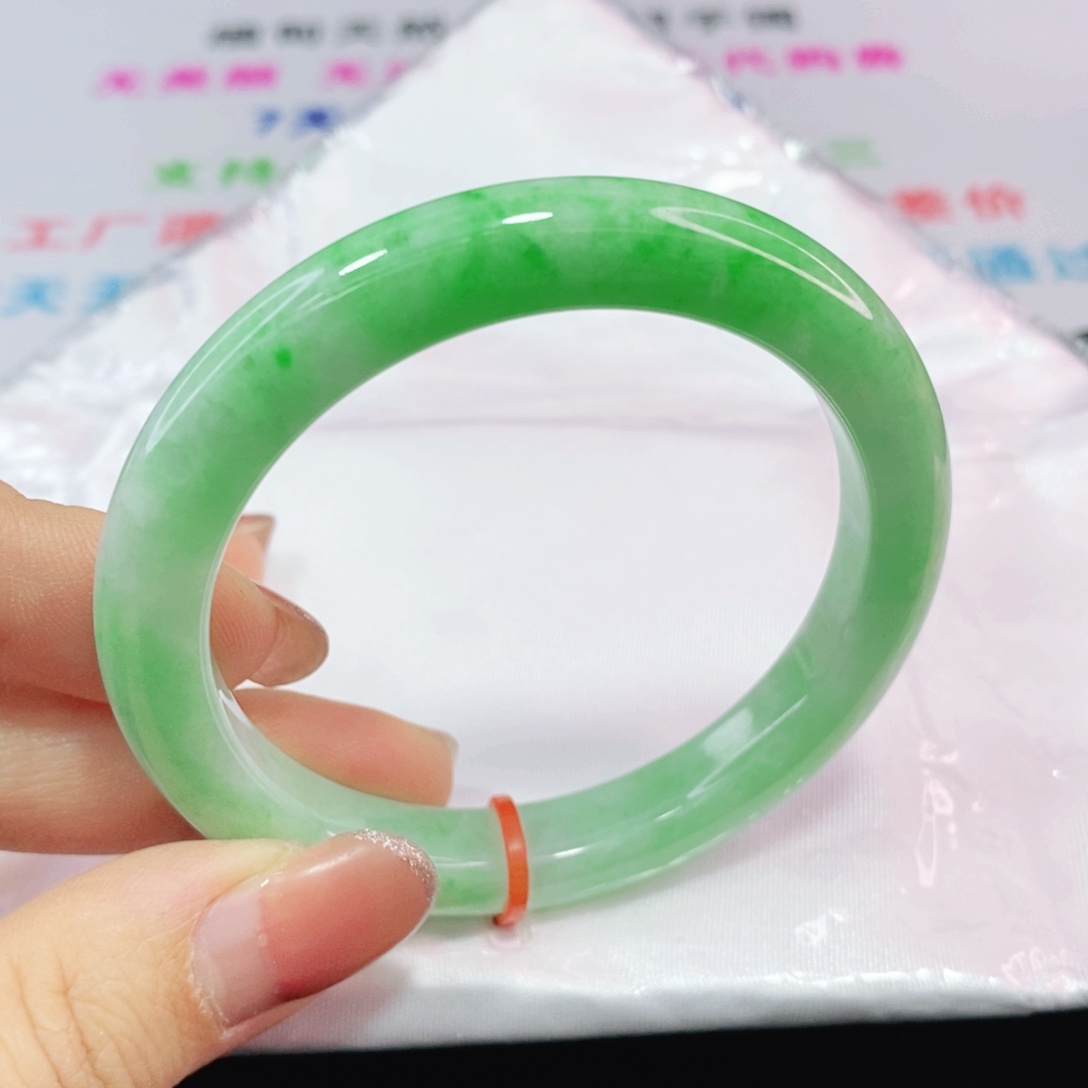 未镶嵌手镯翡翠52.8圈