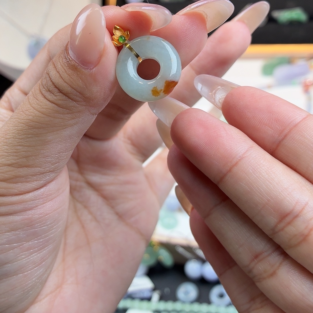 18K金镶嵌戒指翡翠02