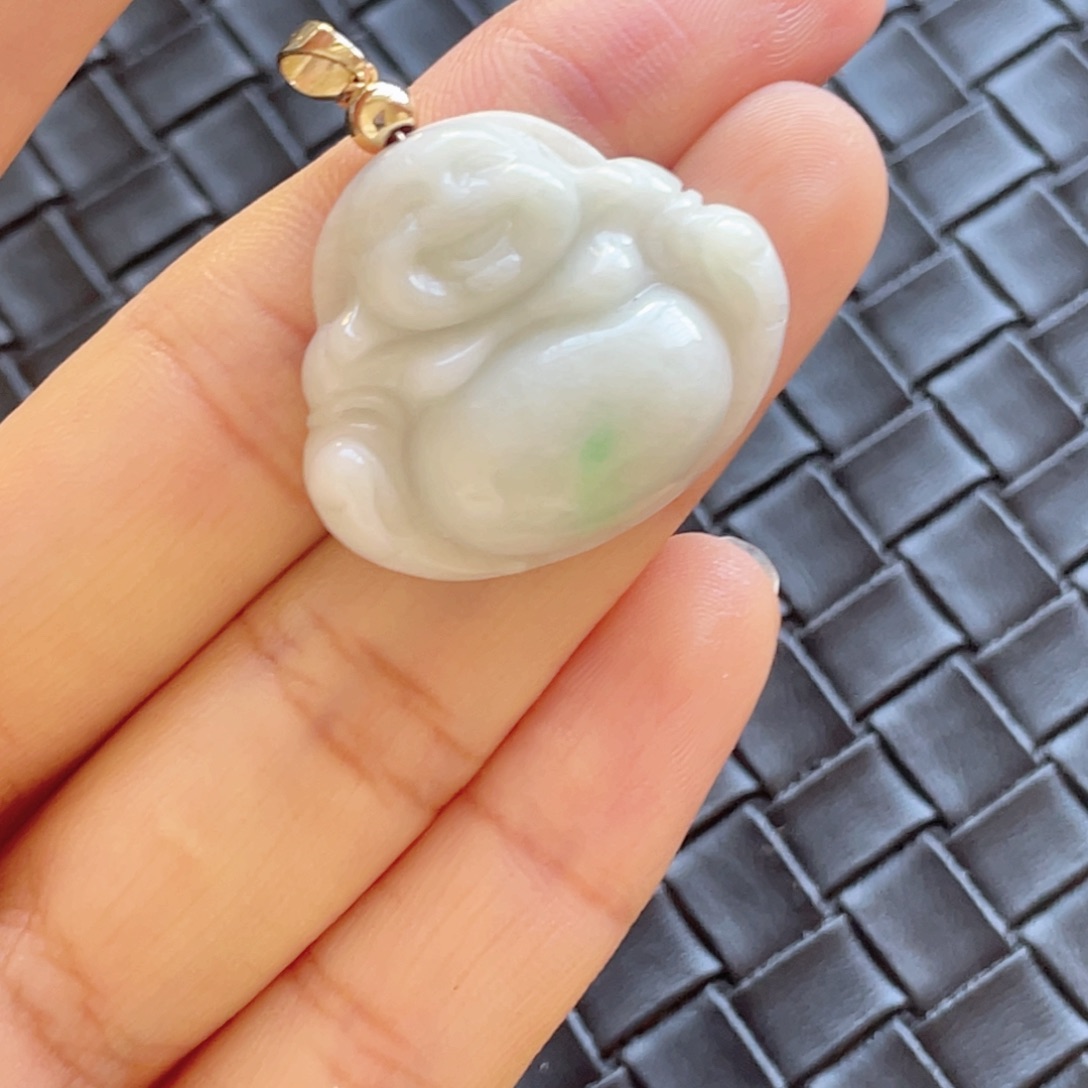 翡翠颈饰未镶嵌佛公