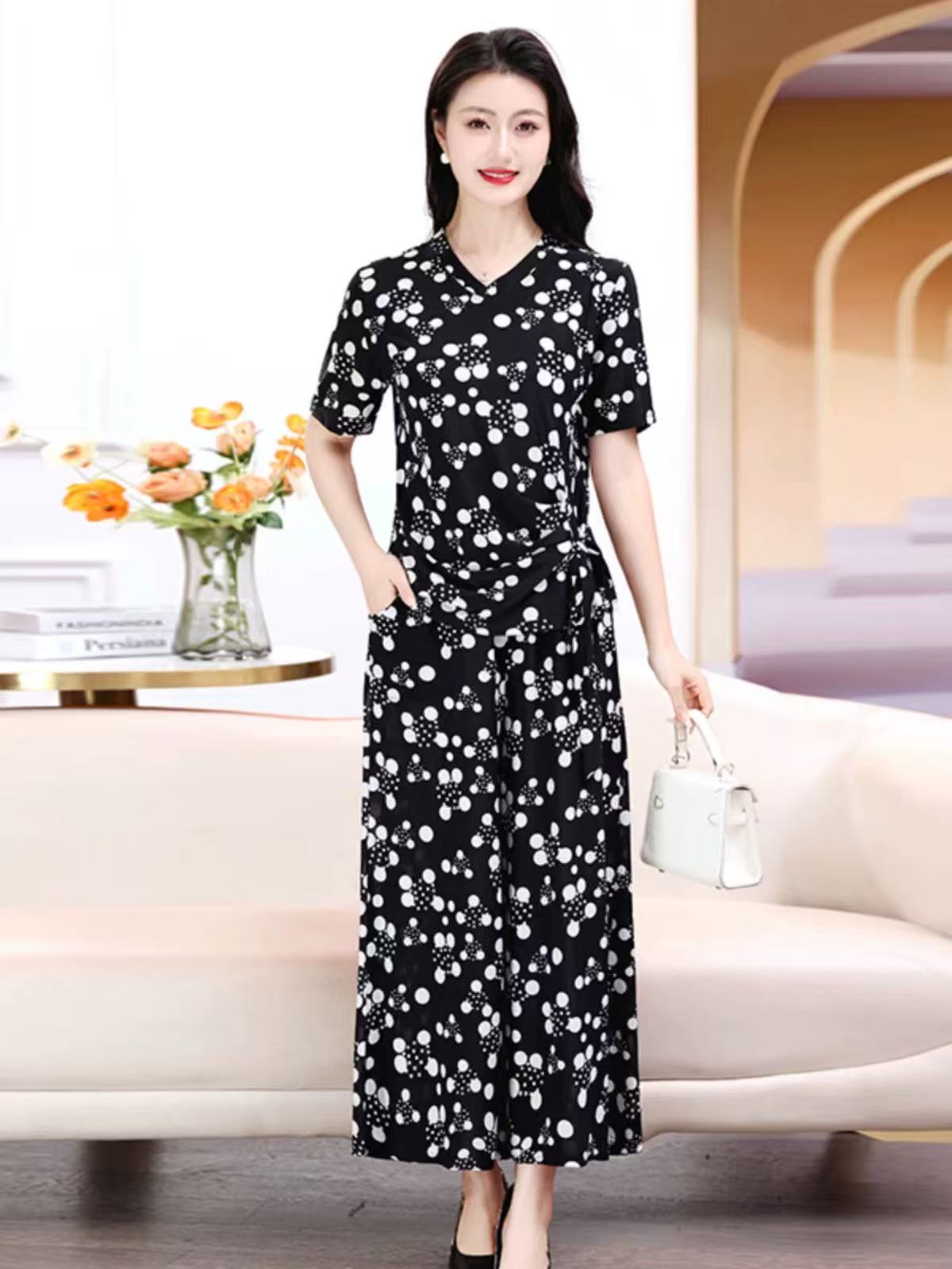 时尚潮款印花收腰套装短袖显瘦