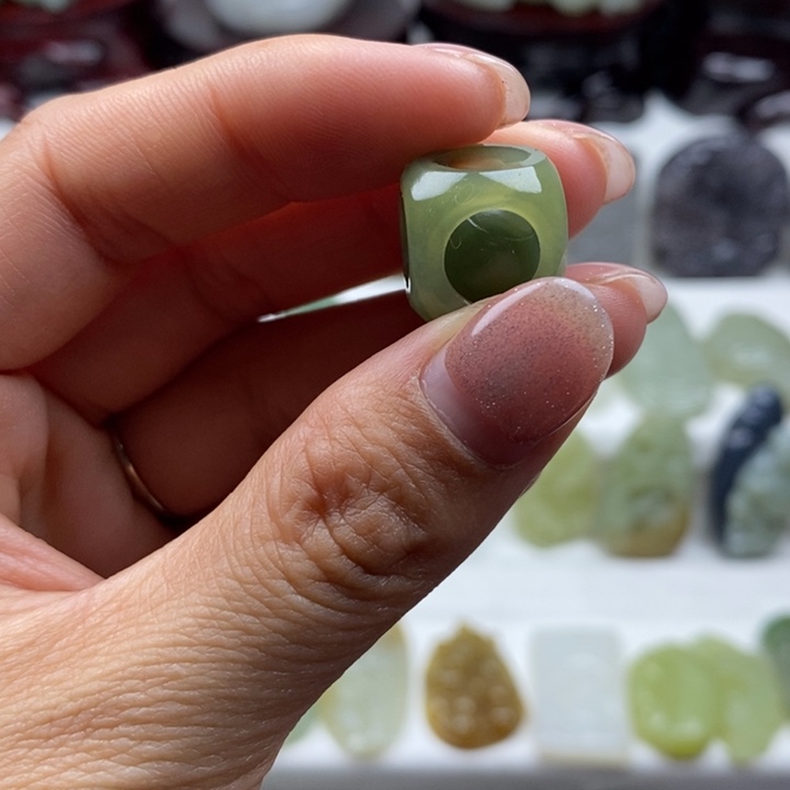 和田玉未镶嵌颈饰15