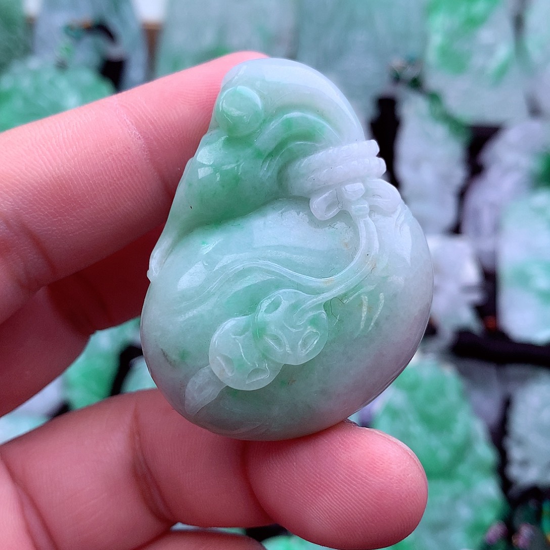 翡翠吊坠(不含链)未镶嵌