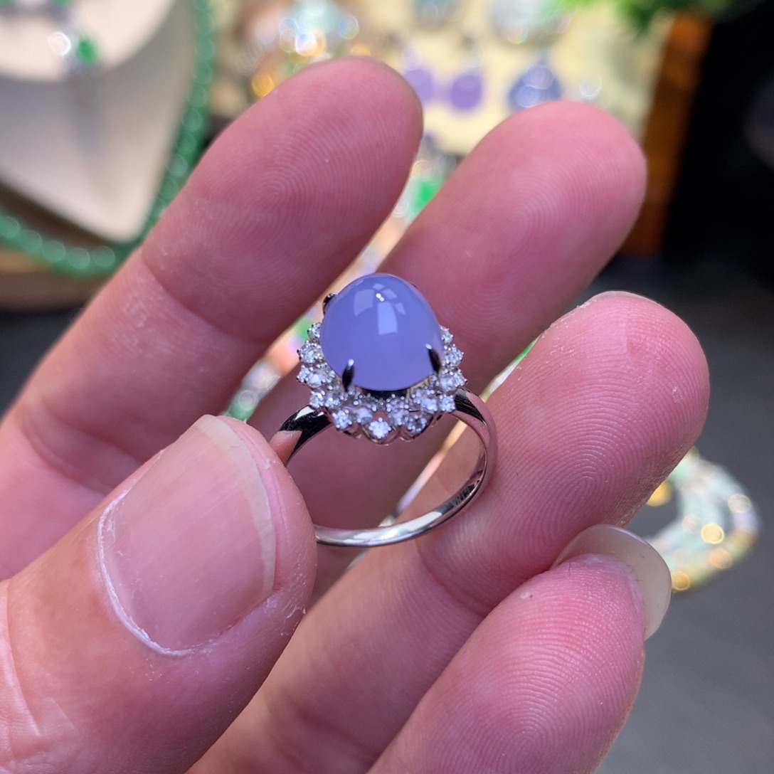 翡翠18K金镶嵌戒指紫蛋面