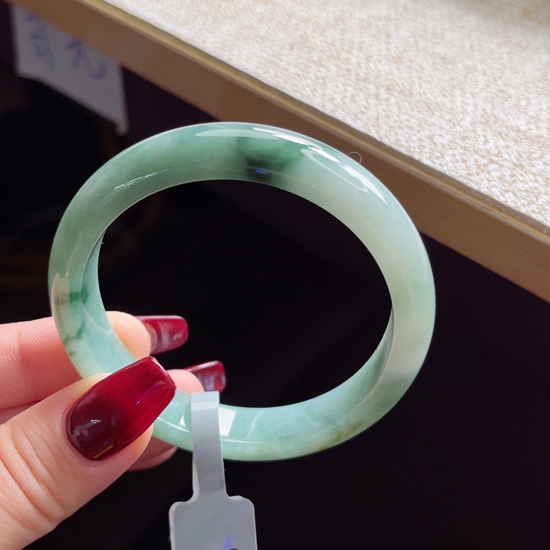 翡翠未镶嵌手镯手镯