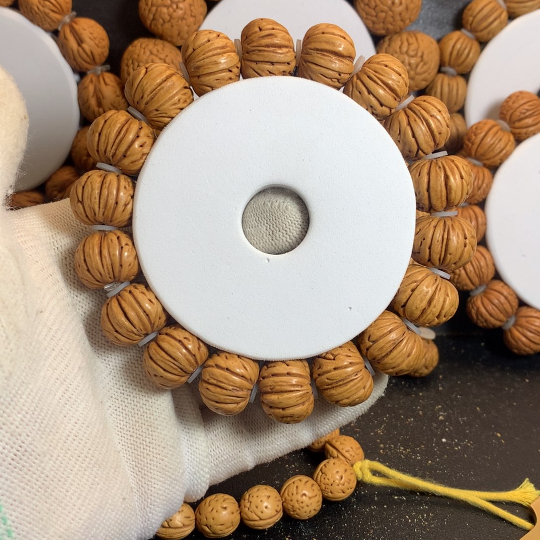 S***哥手串桃核17树王纽扣